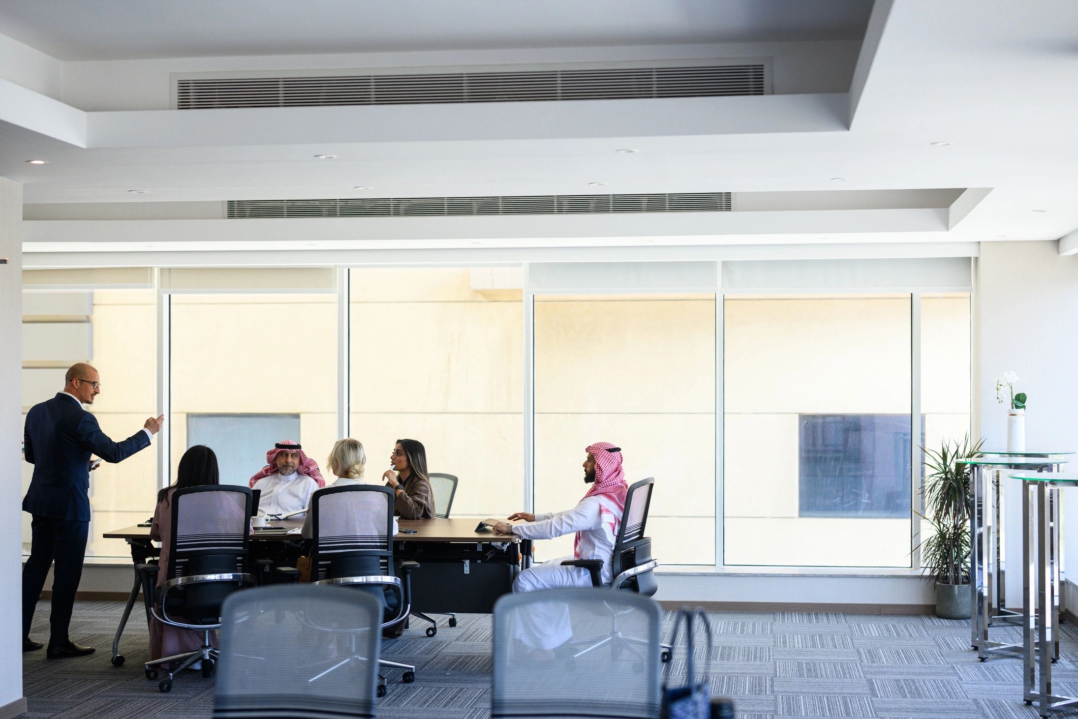Premium Gulf business meeting environment
